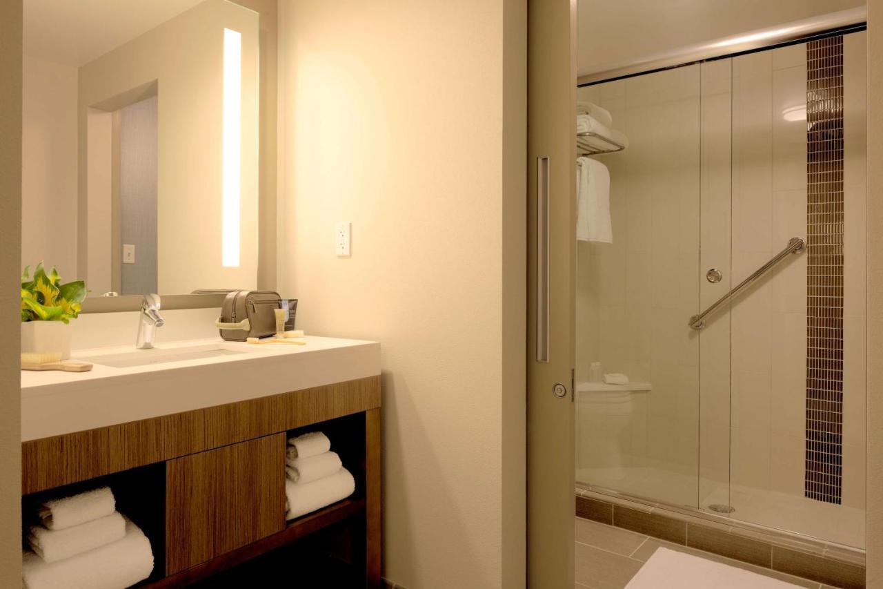 Hyatt Place Indianapolis Hotel