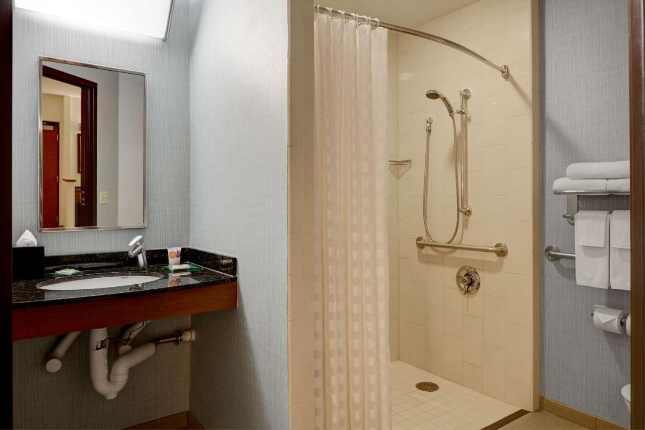 Hyatt Place Indianapolis Hotel Fishers